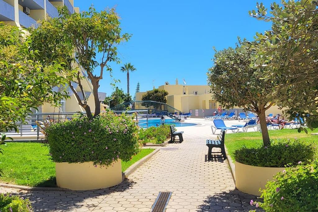 Lagos-Piscine Et Mer- Condominio Do Mar Esterno foto